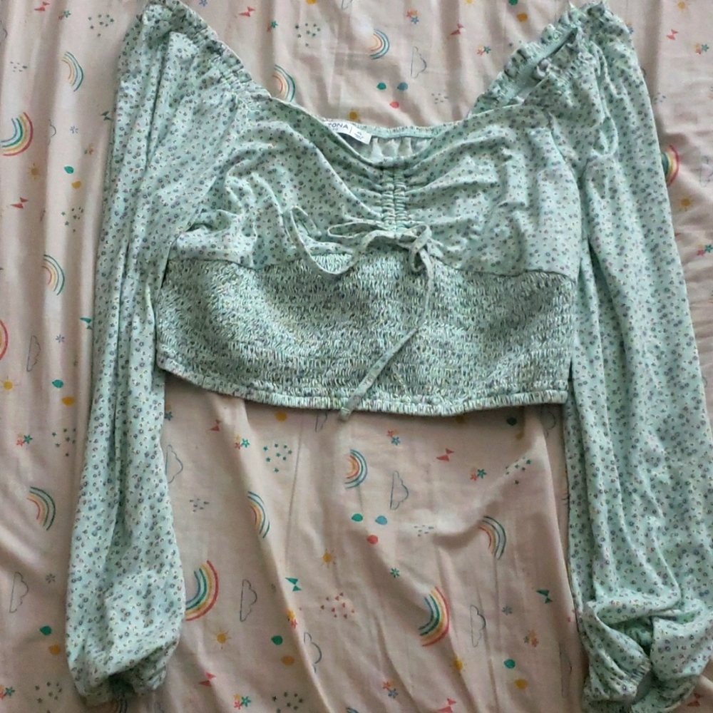 Khols long sleeve summer crop shirts
